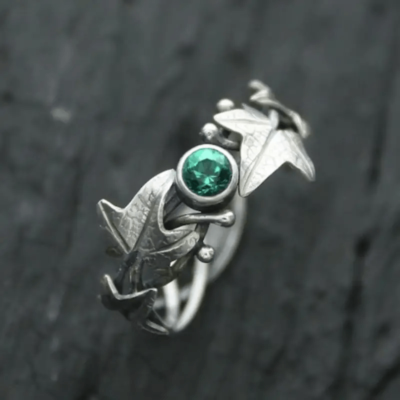 Vintage Leaf Ring