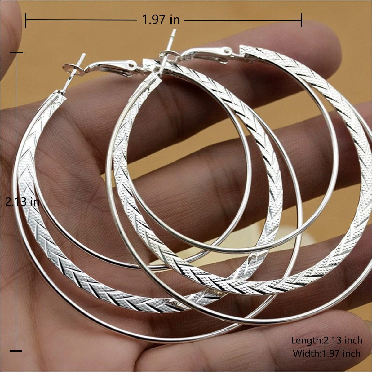 Twist hoop earrings