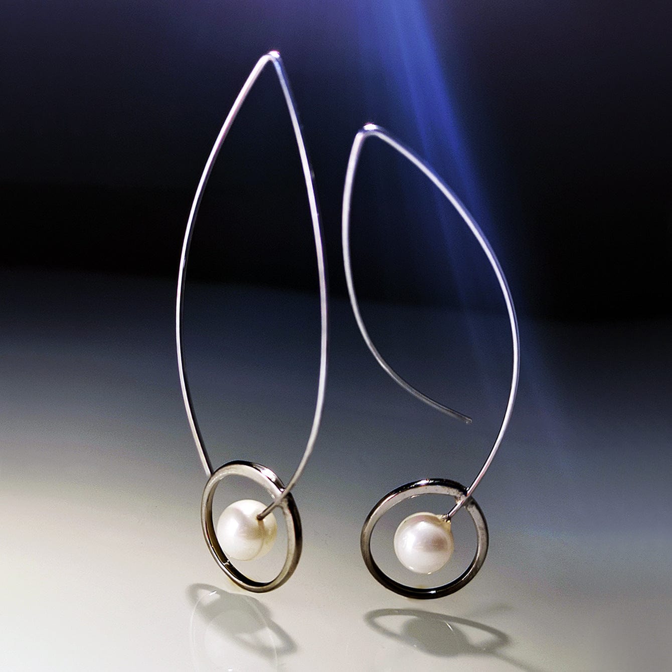 Simple Sexy Pearl Earrings