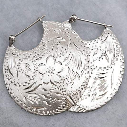 Silvery Carved Pattern Round Dangle Earrings