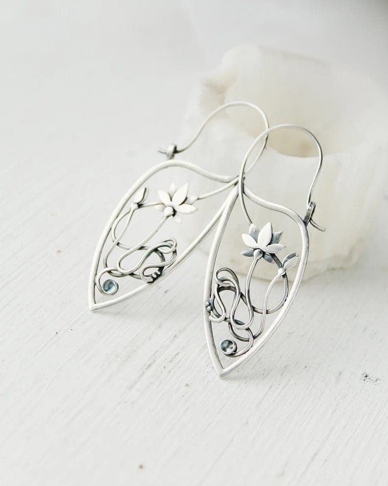 Fashion flower hollow earrings