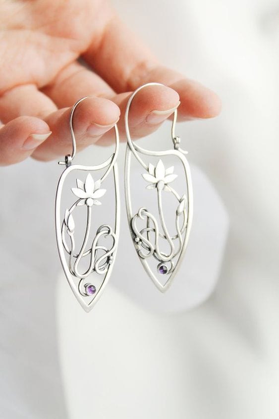 Fashion flower hollow earrings