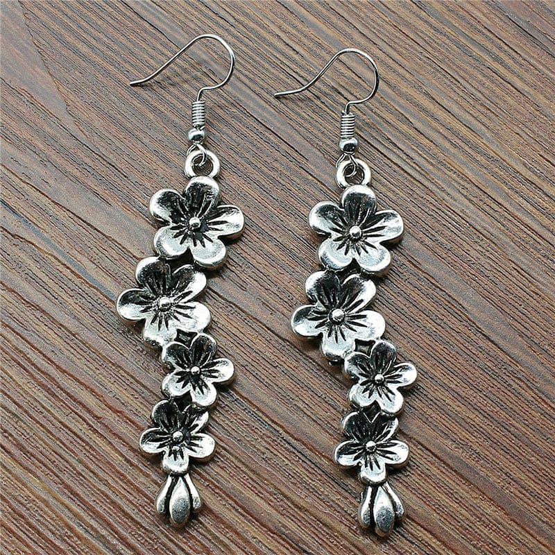 Retro Daisy Flower Drop Earrings