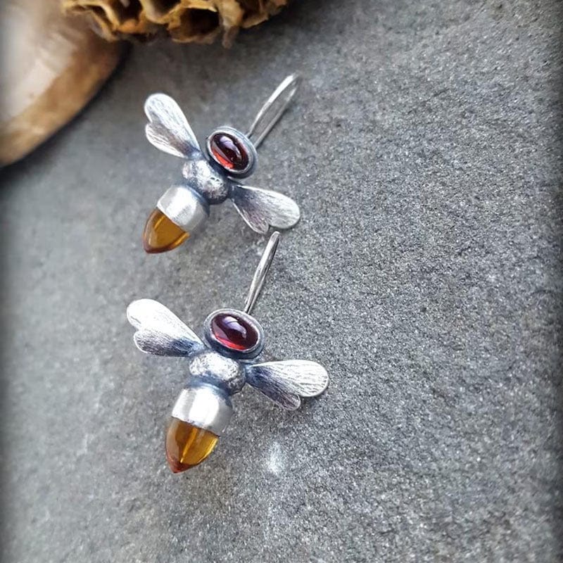 Vintage Cute Petite Bee Earrings