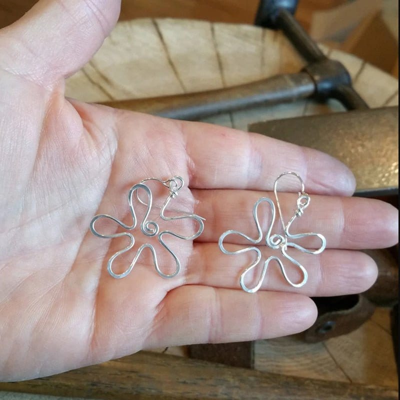 Flower Hollow Pendant Earring