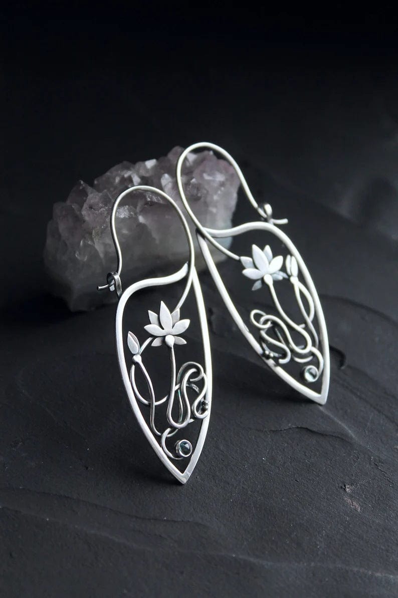 Fashion flower hollow earrings