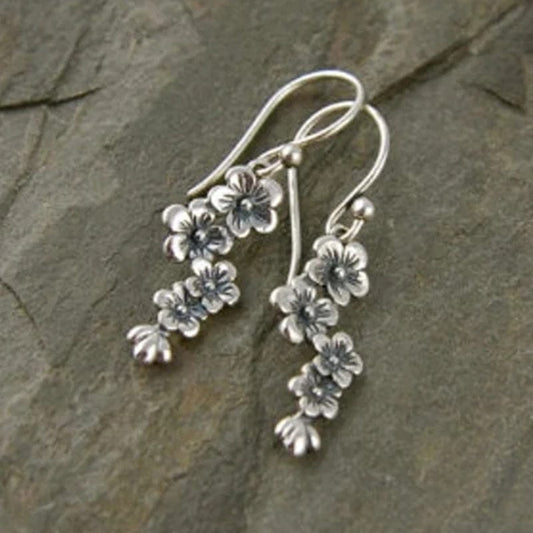 Retro Daisy Flower Drop Earrings